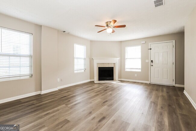 Foto del edificio - 726 Glenshire Ct