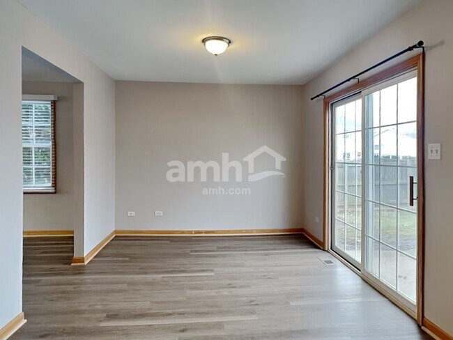 Foto del edificio - 5154 W Park Ln