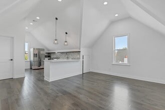 Building Photo - 208 Shippen St
