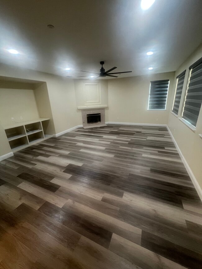 Building Photo - 1848 Blowers Dr