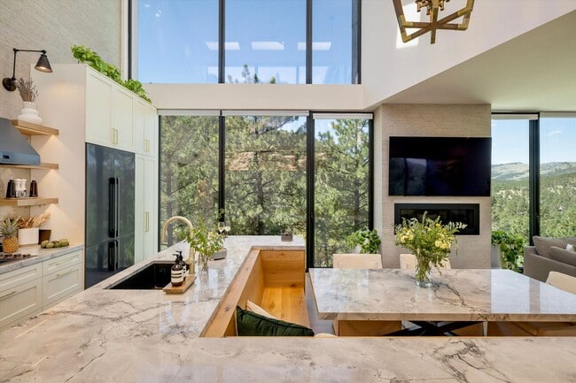 Building Photo - Private Foothills Sanctuary Minutes from D...