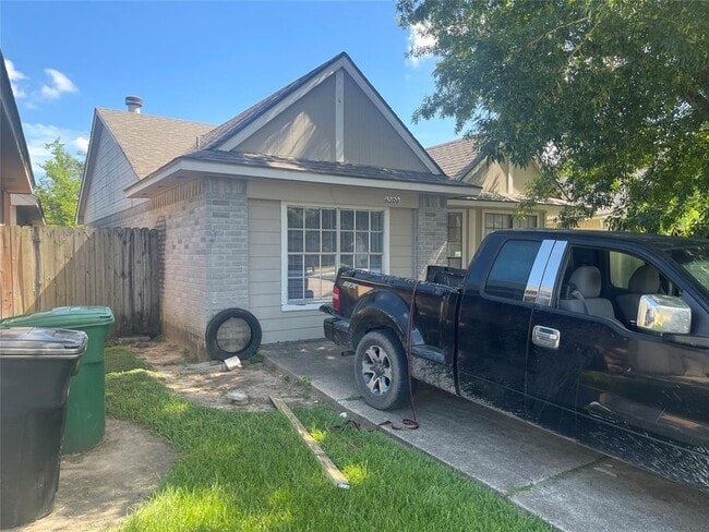 Building Photo - 6306 Costa Mesa Dr