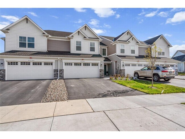 Foto del edificio - 22782 Hazel Ln