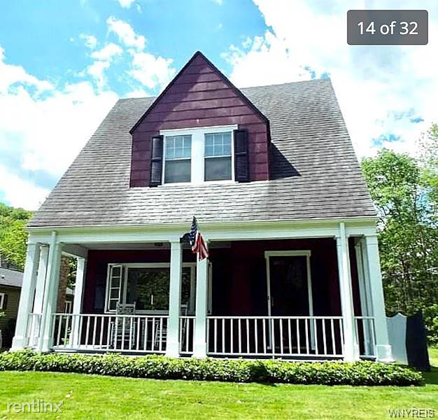 Primary Photo - 4 br, 1.5 bath House - 118 York Street