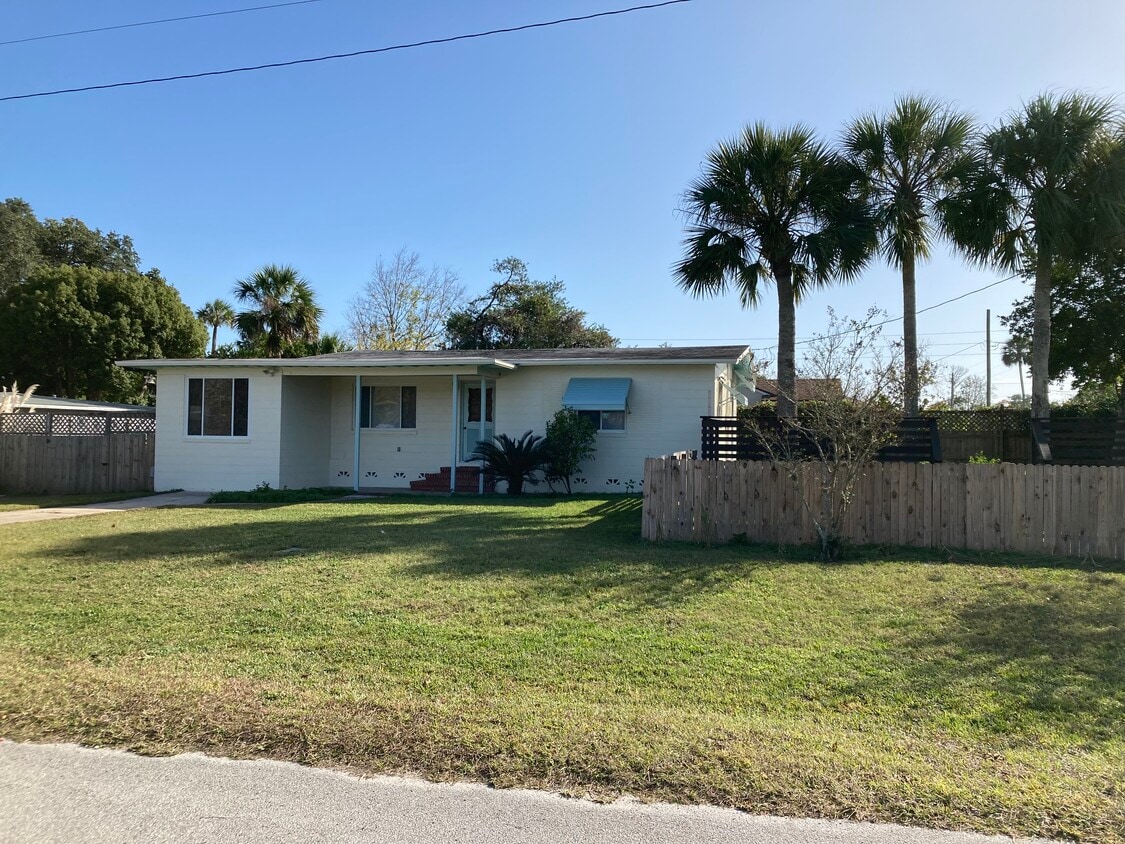 824 3rd Ave N, Jacksonville Beach, FL 32250 House for Rent in Jacksonville Beach, FL