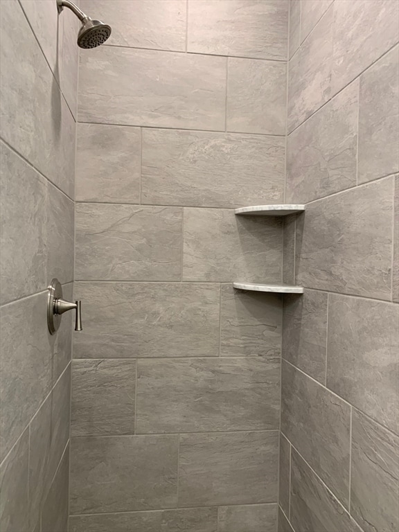 Building Photo - 16 5th St