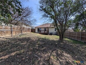 Building Photo - 1013 Misty Acres Dr