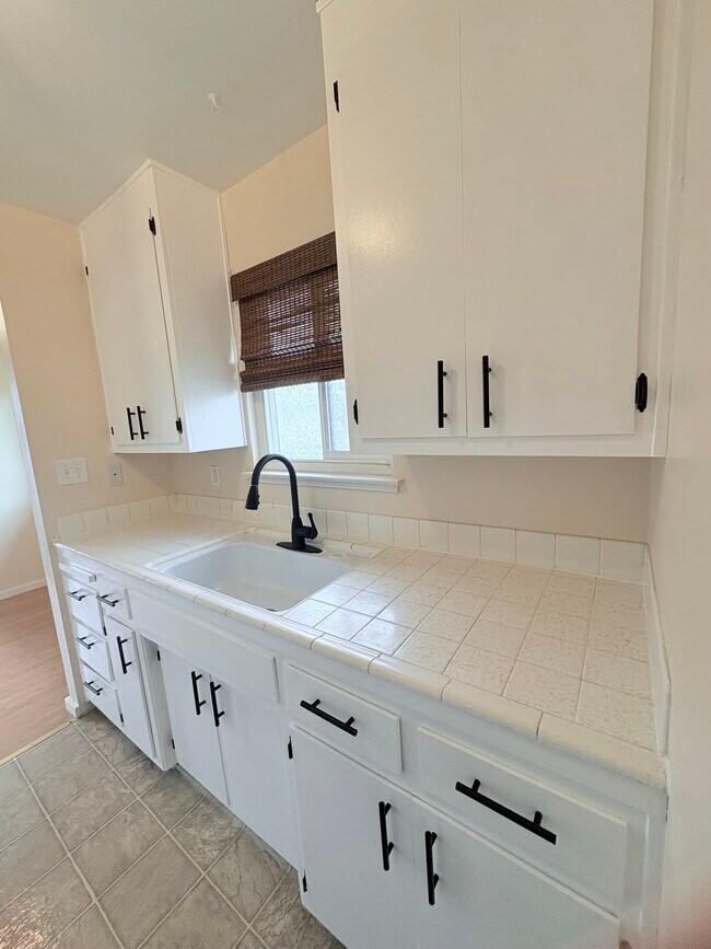 Building Photo - 6529 Greenback Ln