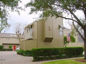 Building Photo - 1211 Jackson Blvd