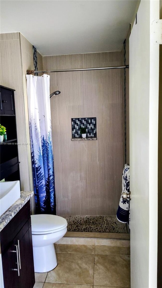 Foto del edificio - 118 Bobwhite Rd