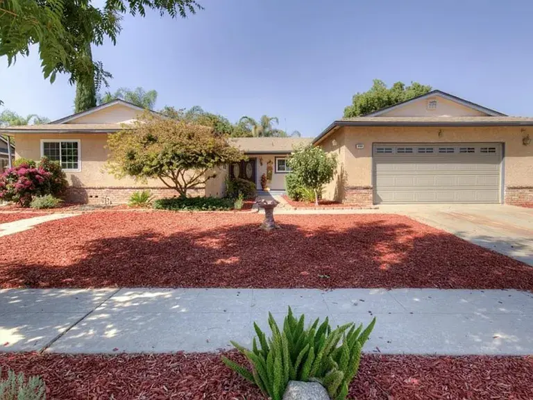 Primary Photo - 2060 W Los Altos Ave