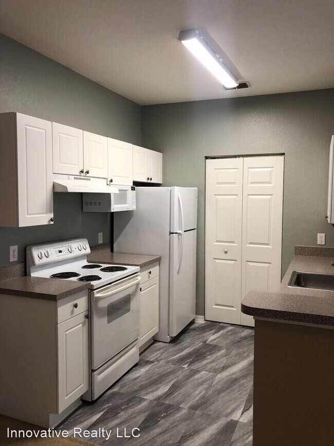 Building Photo - 844 Grand Regency Pointe
