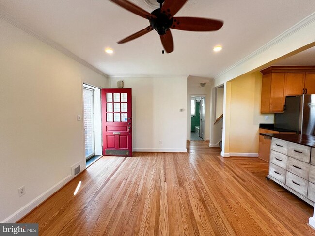 Building Photo - 314 Hillmoor Dr