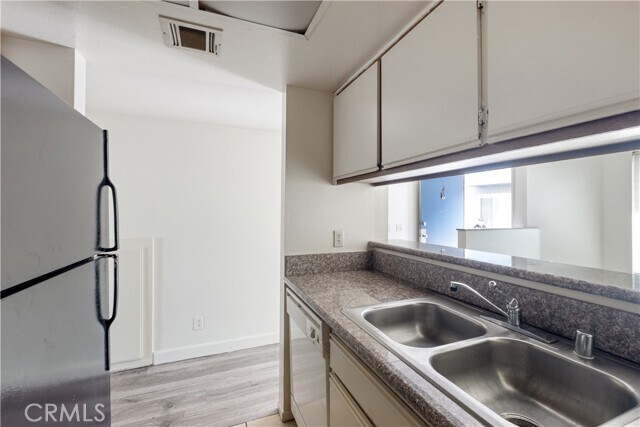 Foto del edificio - 2726 Menlo Ave