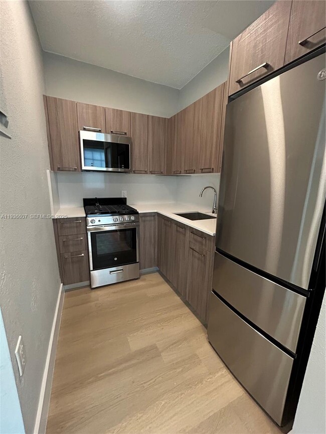 Foto del edificio - 1017 Jefferson Ave