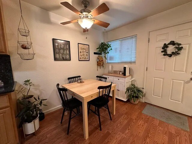 Foto del edificio - 1564 Hollenbeck Ave