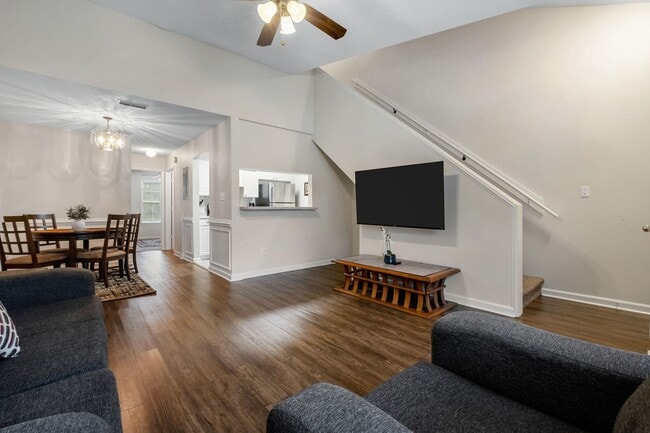 Foto del edificio - 119 Belmont Rd