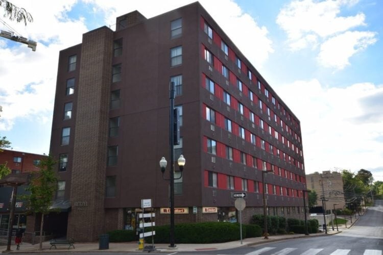Primary Photo - Hetzel Plaza-709
