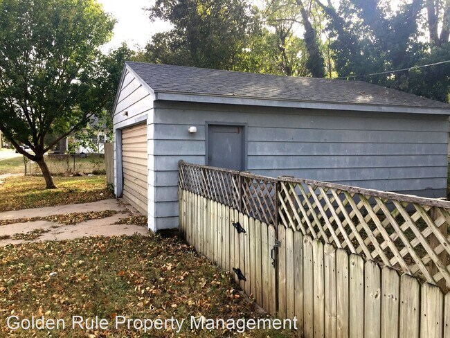 Building Photo - 4 br, 2 bath House - 633 E 7th Ave