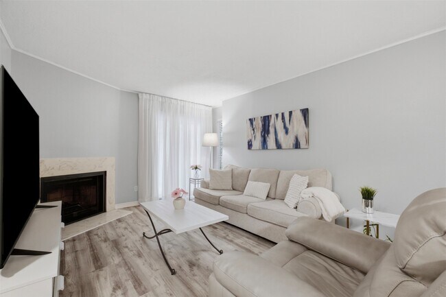 Foto del edificio - 11201 Lynbrook Dr