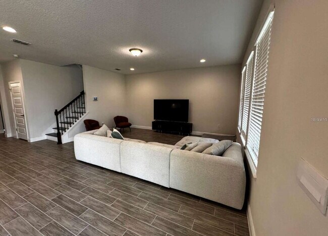 Foto del edificio - Modern Living in Winter Garden – 4 Bedrooms with Smart Layout