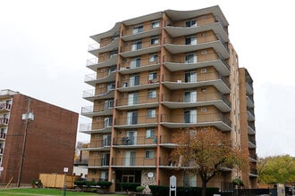 Building Photo - 2255 University Ave W