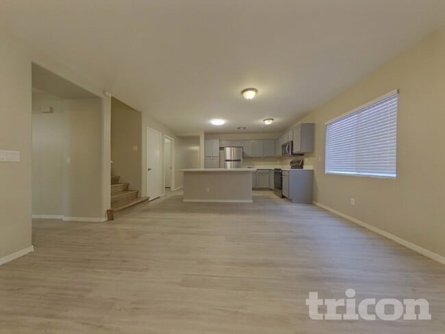 Foto del edificio - 1368 S 228th Dr