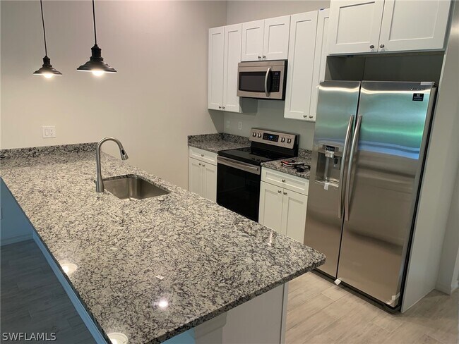 Foto del edificio - 3533 SW 8th Pl