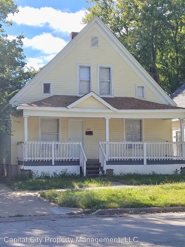 Primary Photo - 3 br, 1 bath House - 1428 E. Carpenter St.