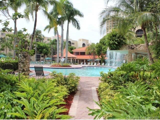 Primary Photo - 9601 Fontainebleau Blvd