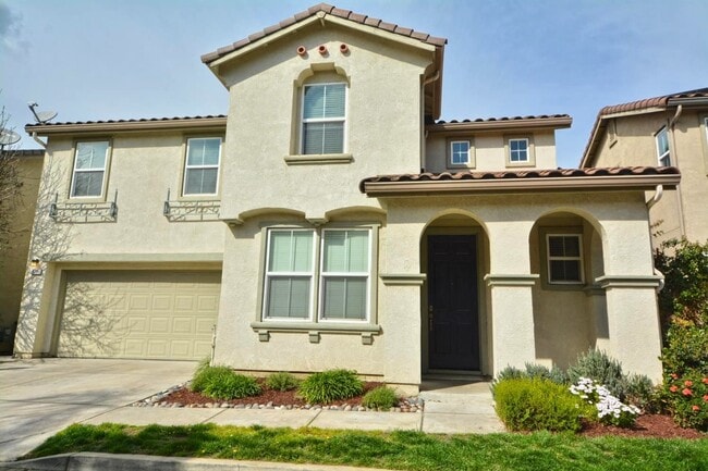 Building Photo - 511 Massarosa Ln