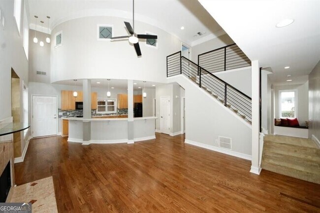 Building Photo - 1354 Brookhaven Village Cir NE