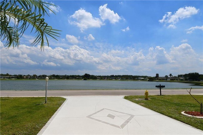 Foto del edificio - 8965 SW Chevy Cir