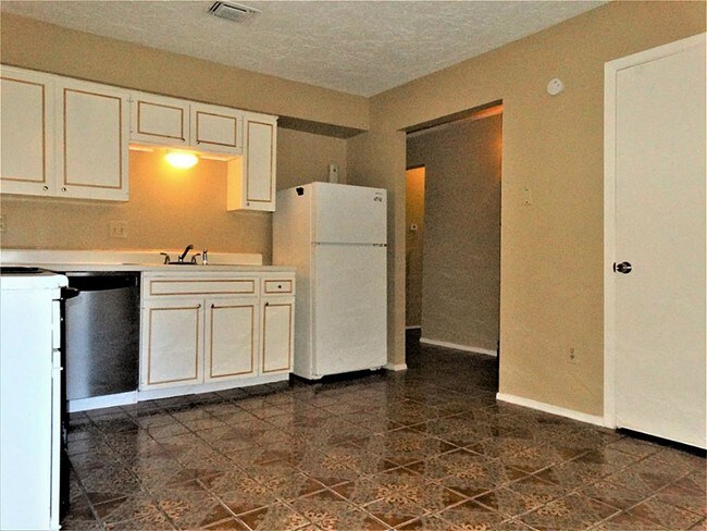 Building Photo - 1 Casa Grande Dr