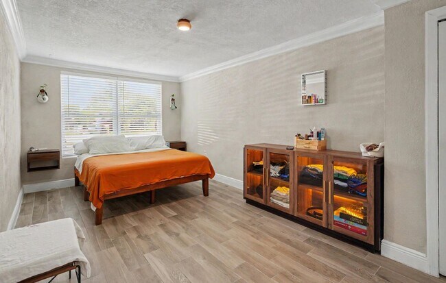 Foto del edificio - 2480 NE 13th Terrace