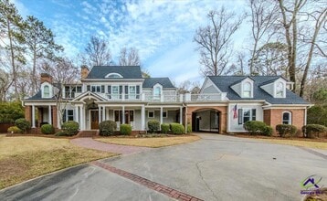 Building Photo - 133 Lagrange Pl