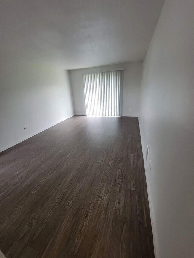 Rainier Meadow Apartments 15881 64th St E Sumner, WA