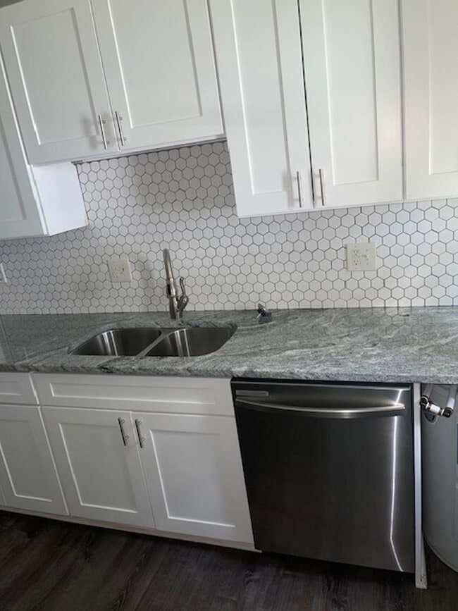 Foto del edificio - Coming Soon! 2 Bedroom Unit!