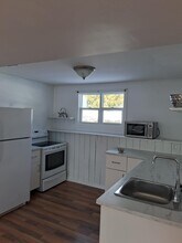 Building Photo - 217 Donegal Dr