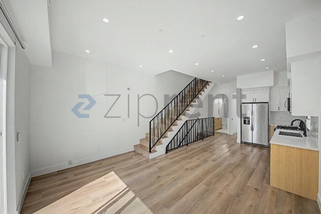 Building Photo - 5230 1/2 Tilden Ave