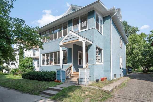 Foto del edificio - 616 6th Ave SE