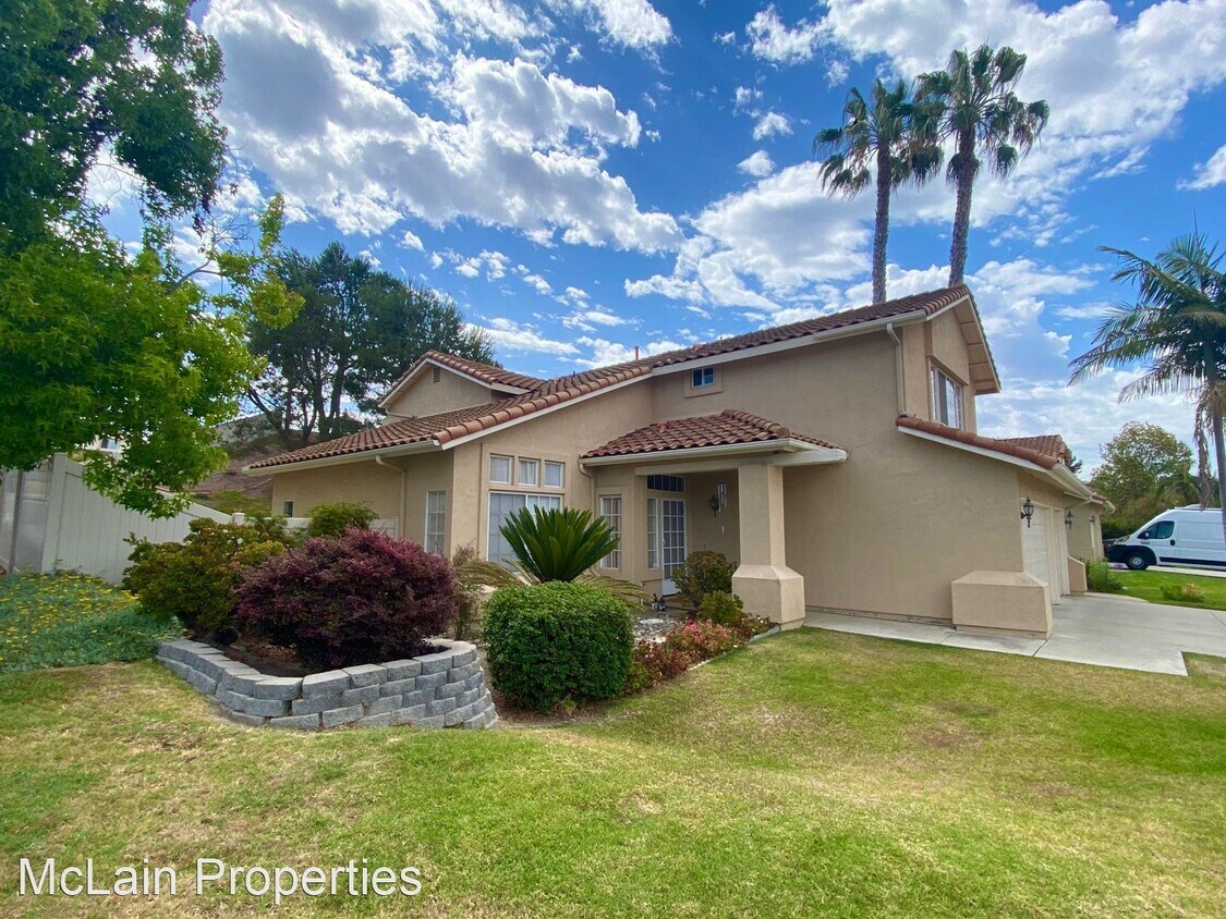 4 br, 3 bath House 1440 Via Venusto House for Rent in Oceanside, CA