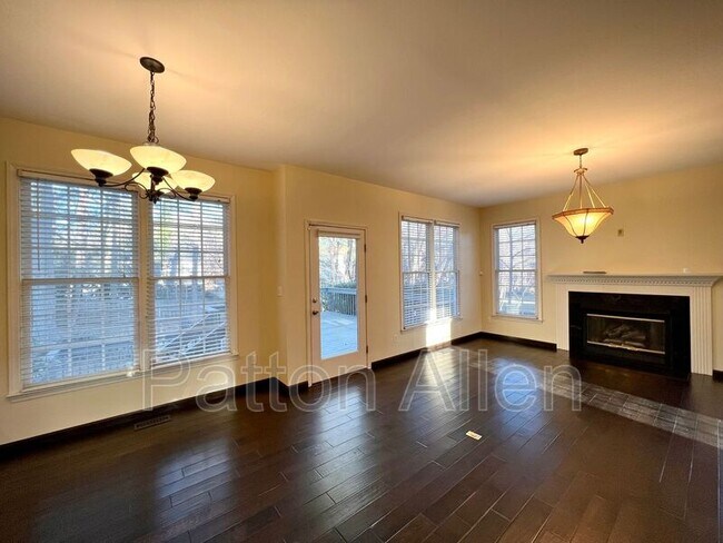 Foto del edificio - 29 Whispering Oak Ct