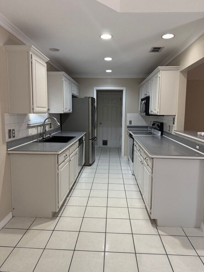 Foto del edificio - $2150 3/2 House Located in Corinth