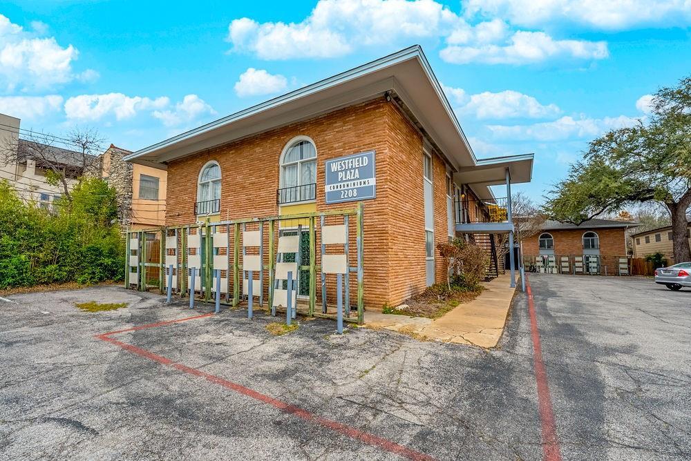 2208 Enfield Rd Unit 102, Austin, TX 78703 Condo for Rent in Austin