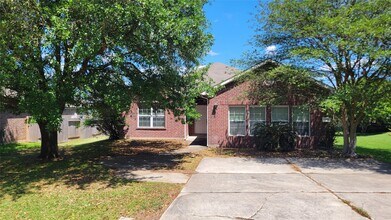Building Photo - 13272 Skyline Dr