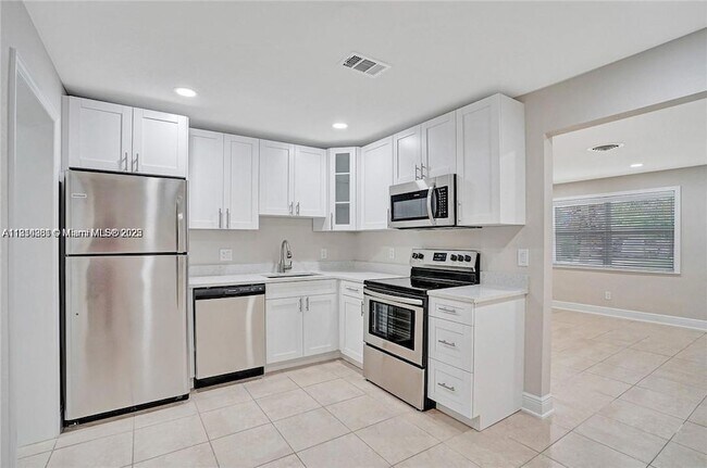 Foto del edificio - 9457 SW 52nd Ct
