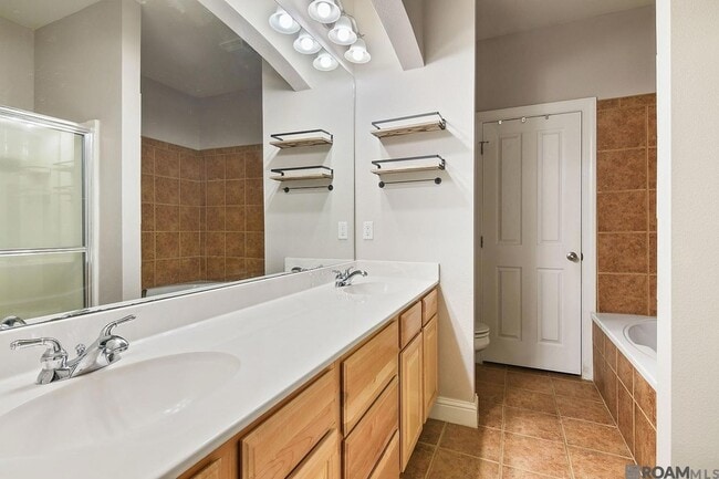 Building Photo - 809 Summer Breeze Dr