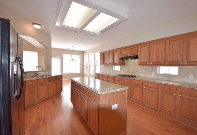 Building Photo - 1452 Carriage Ln