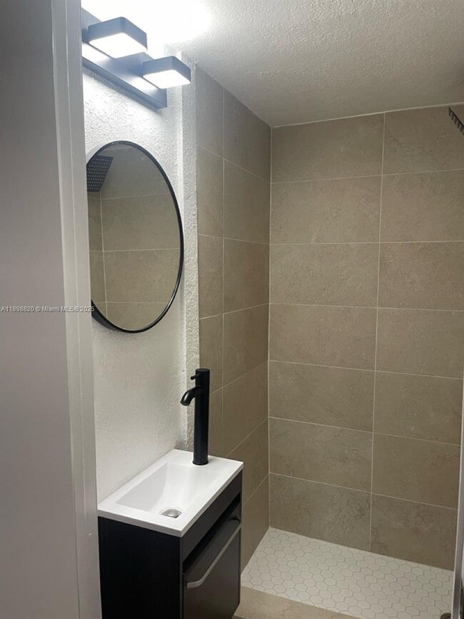 Foto del edificio - 217 SW 21st Ave